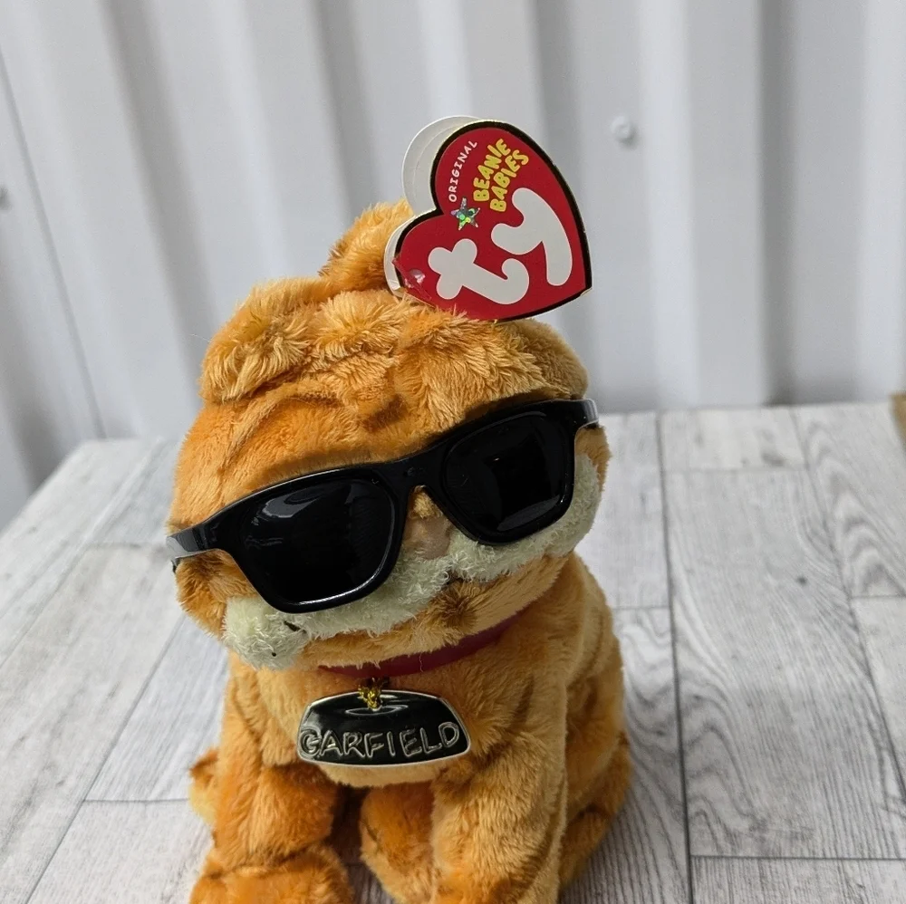 Ty Garfield Orange Stuffed Animal with Sunglasses